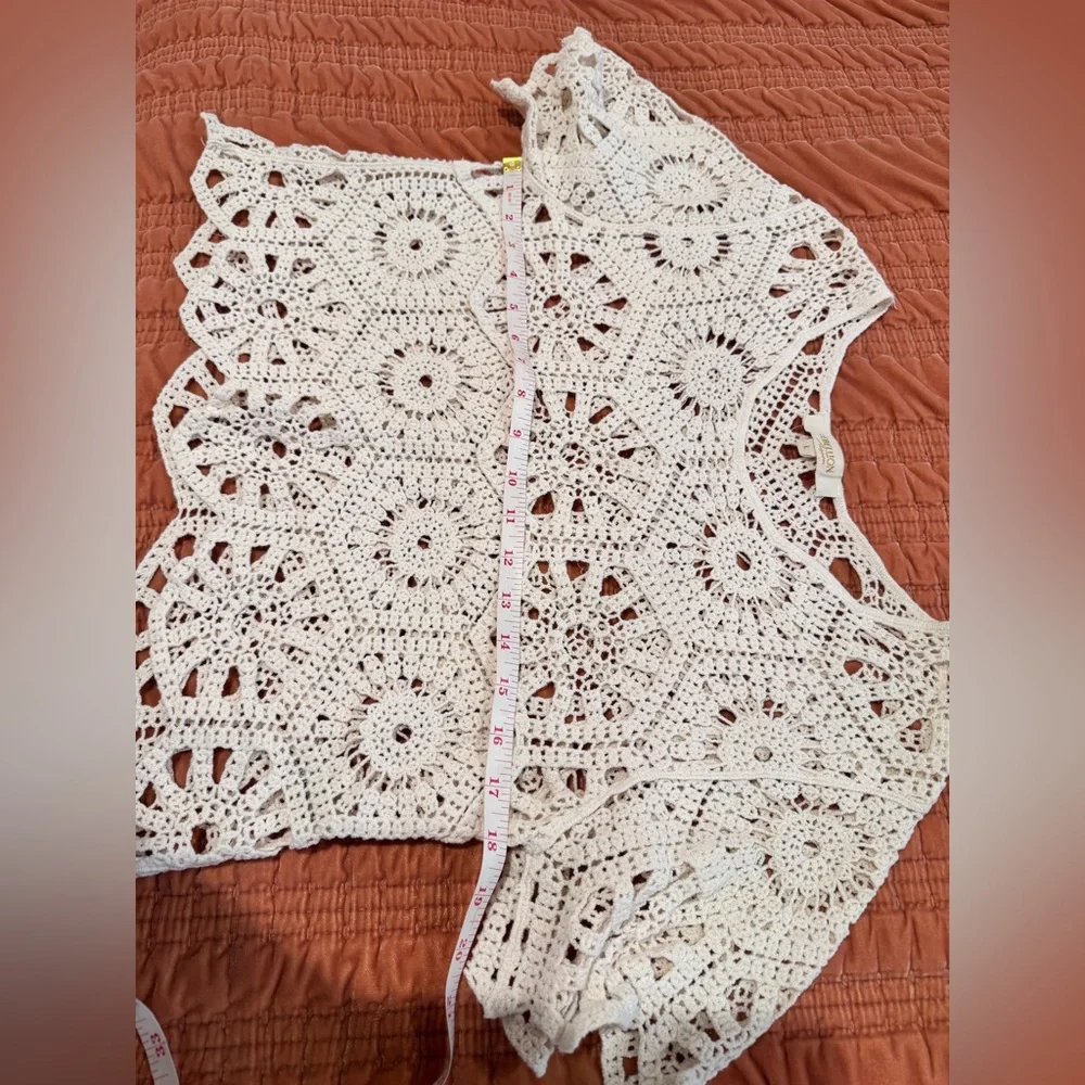 Ivory Crochet Crop Top - Large